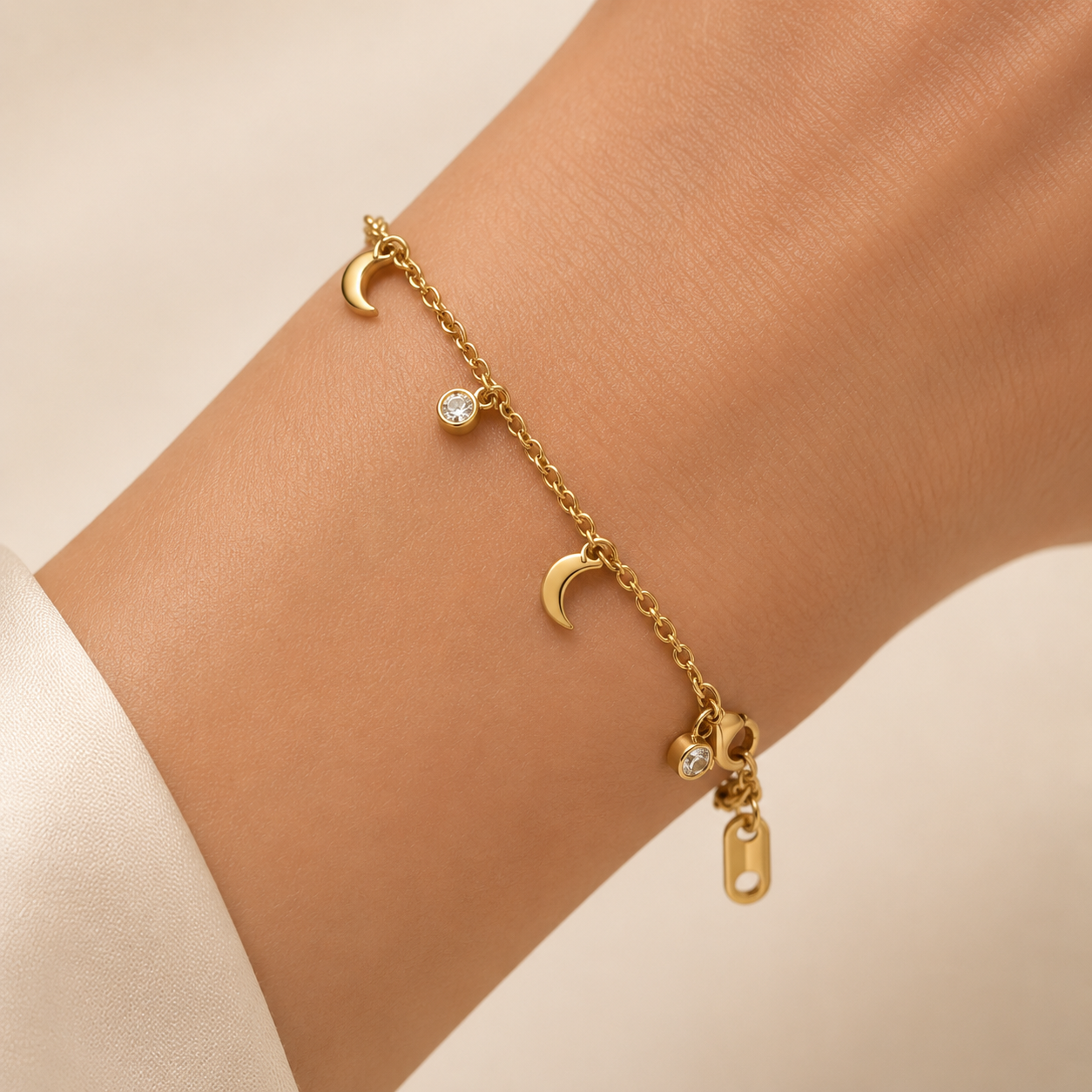 Moonlight Charm Bracelet – Elegant Gold Finish
