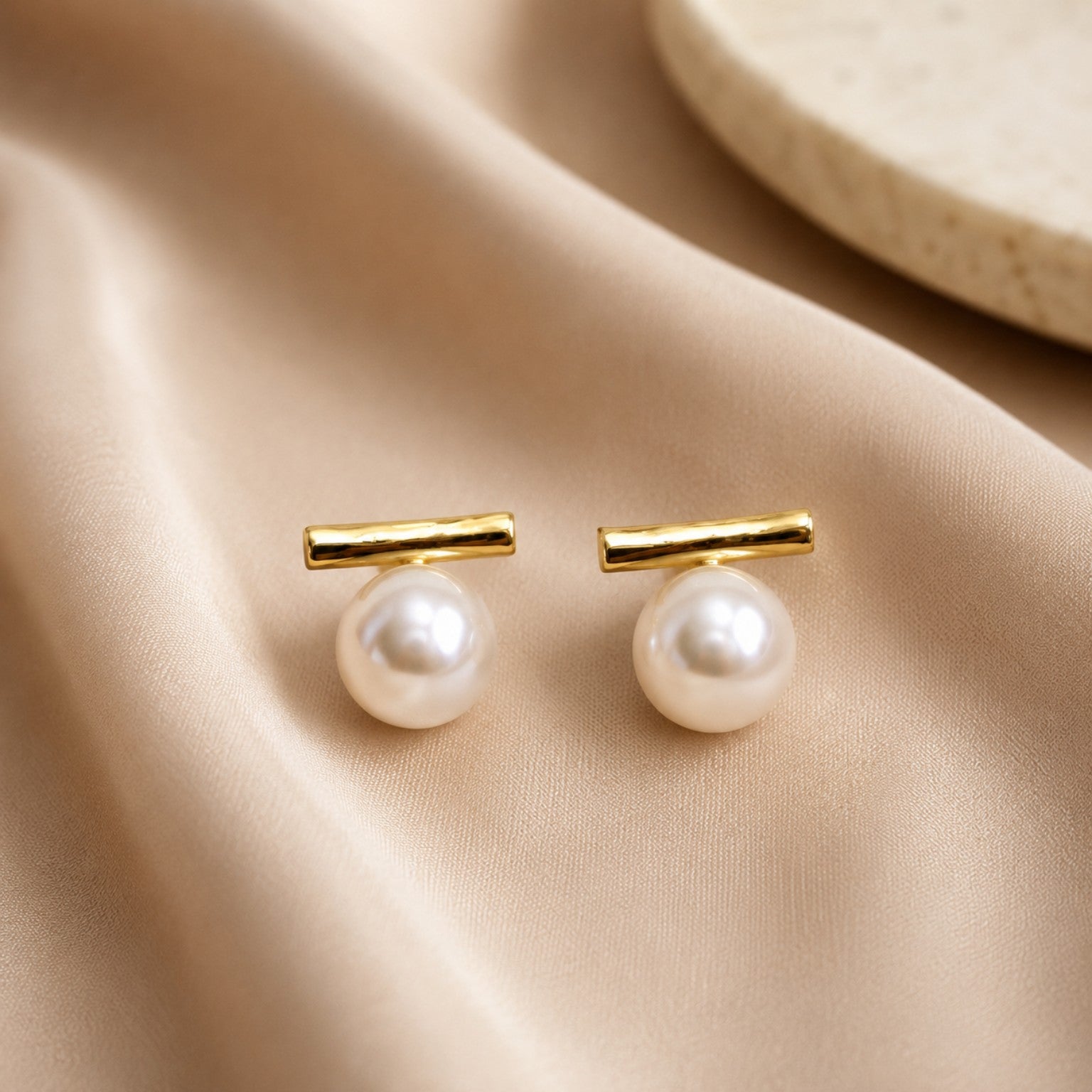 Elegant Pearl Bar Stud Earrings – Premium Gold Finish